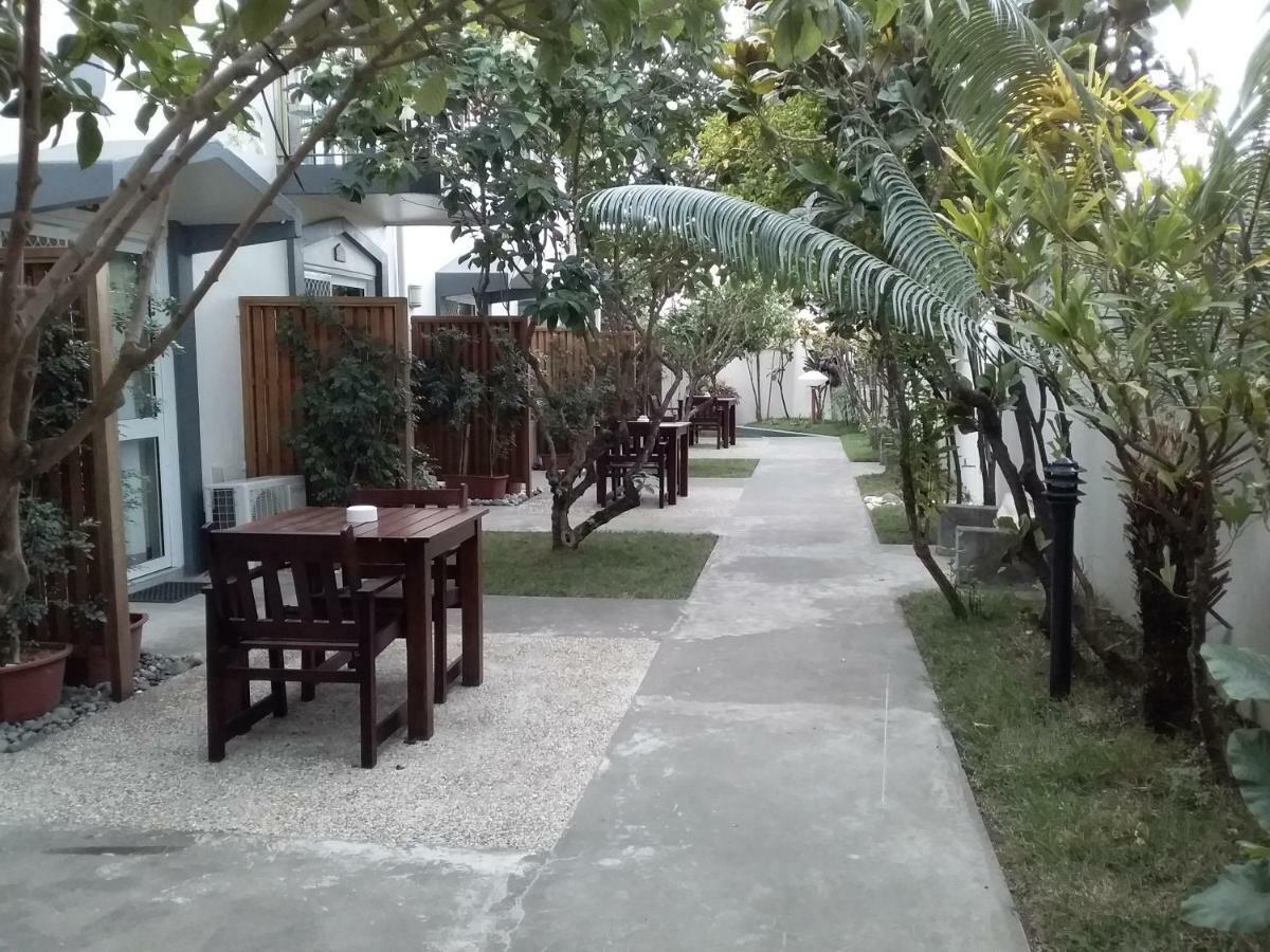 Sanalae Apartments Honiara Exterior photo
